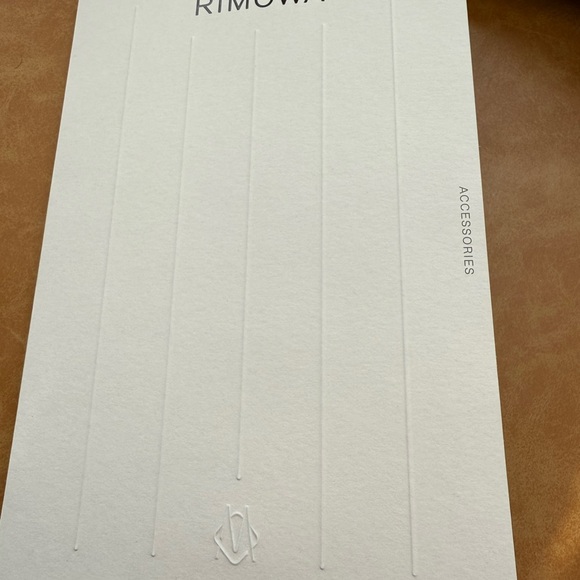 RIMOWA Black Luggage Tag and sticker - Picture 3 of 3